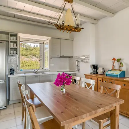 Villa Joyfull With Shared Pool