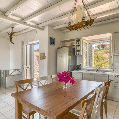Villa Joyfull With Shared Pool