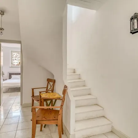 Joyfull With Shared Pool Villa Parikia (Paros)